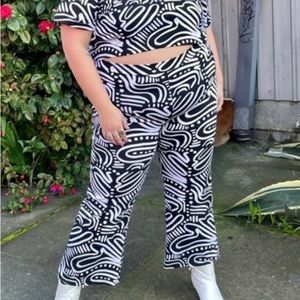 Nooworks Black and White Patterned Flare Pants